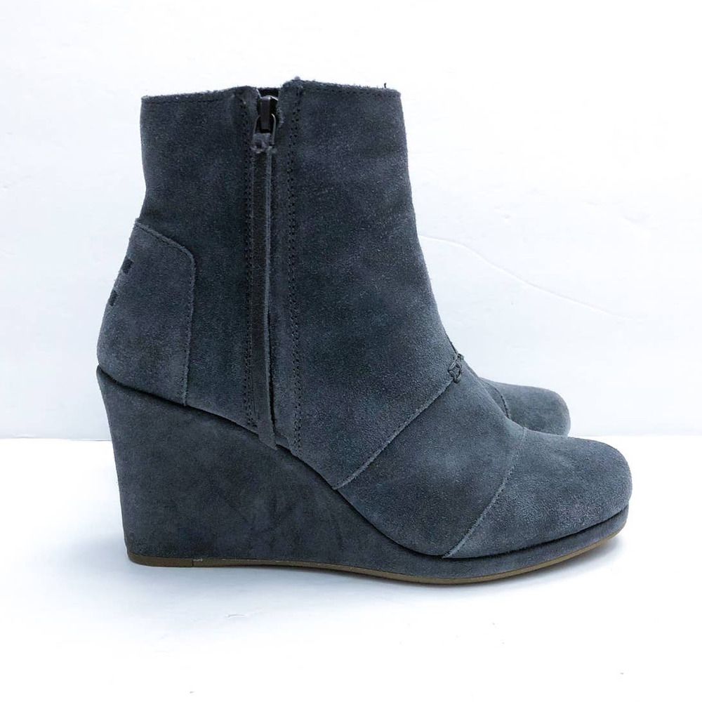 TOMS | Desert Wedge Gray Suede Boots Booties Size 8.5